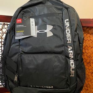 Size Adult black under armor back pack